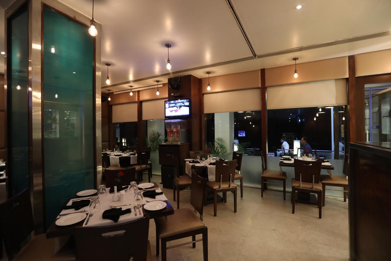 Citizen Hotel Mumbai Exterior photo